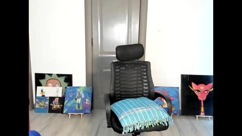 Snapshot of hellotitty_ chatting on April 12, 5:34 am Sandy online show from April 12, 5:34 am