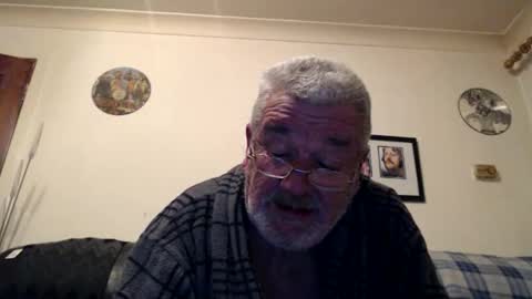 helloyou64 online show from December 13, 8:58 pm