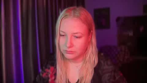 Snapshot of hellyriddle chatting on December 16, 5:23 am DeleteyourSadness online show from December 16, 5:23 am