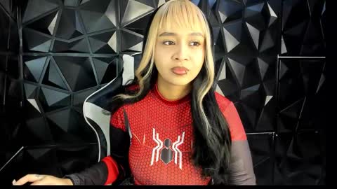 Snapshot of heluehorny13 chatting on October 27, 6:17 am heluehorny13 online show from October 27, 6:17 am