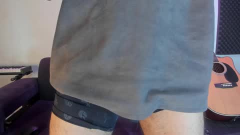 henrik_senn online show from December 22, 1:55 am