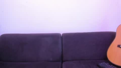 henrik_senn online show from August 4, 3:32 am
