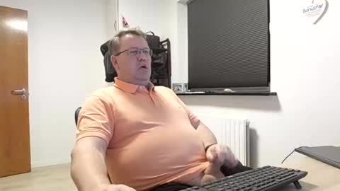 henrikrp1971 online show from February 5, 8:14 pm