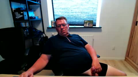 henrikrp1971 online show from June 25, 4:33 pm
