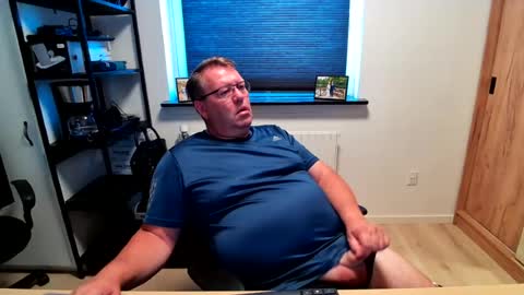 henrikrp1971 online show from July 15, 11:59 am