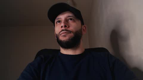 HenryAxe online show from April 30, 11:05 am