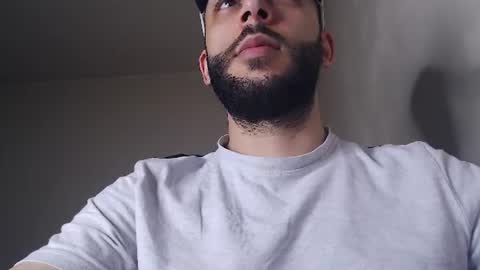 Snapshot of henryaxe chatting on June 14, 12:29 pm HenryAxe online show from June 14, 12:29 pm