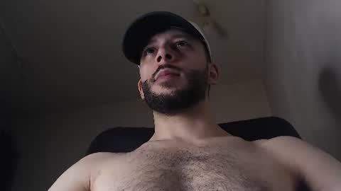 Snapshot of henryaxe chatting on June 22, 12:57 pm HenryAxe online show from June 22, 12:57 pm