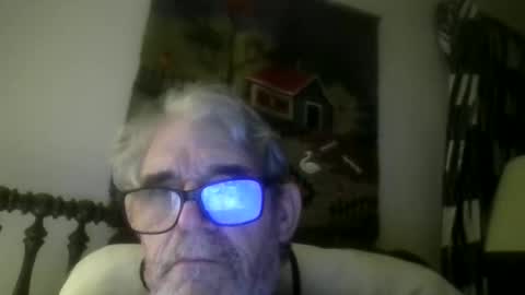 Snapshot of henrybond1979 chatting on May 13, 6:33 am henrybond1979 online show from May 13, 6:33 am
