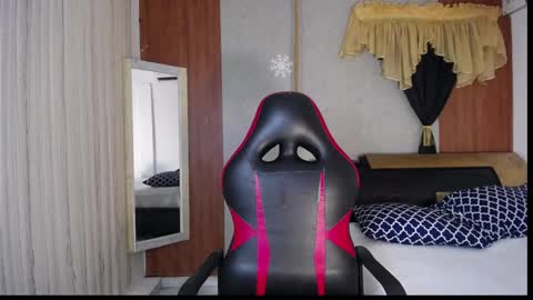 HERA online show from February 12, 11:22 pm