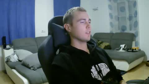 John Pearl online show from November 25, 6:19 pm