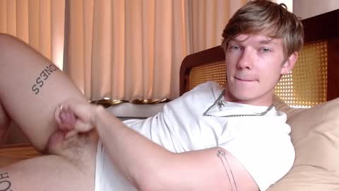 Snapshot of hercules__ chatting on December 8, 4:04 am Gregblonde  Alextattoo online show from December 8, 4:04 am