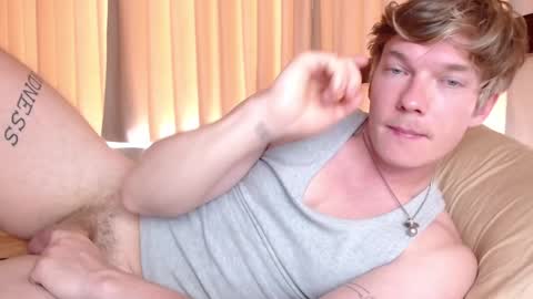 Snapshot of hercules__ chatting on December 21, 4:19 am Gregblonde  Alextattoo online show from December 21, 4:19 am