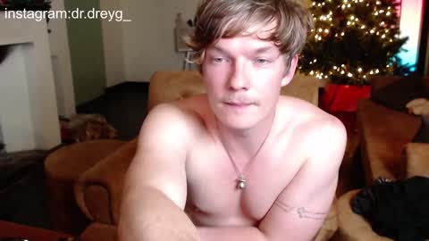 Snapshot of hercules__ chatting on December 27, 3:37 pm Gregblonde  Alextattoo online show from December 27, 3:37 pm