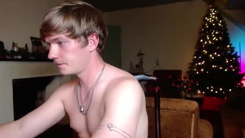 Snapshot of hercules__ chatting on December 28, 3:15 pm Gregblonde  Alextattoo online show from December 28, 3:15 pm