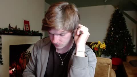 Snapshot of hercules__ chatting on January 7, 12:41 pm Gregblonde  Alextattoo online show from January 7, 12:41 pm