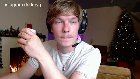 Snapshot of hercules__ chatting on January 10, 2:55 pm Gregblonde  Alextattoo online show from January 10, 2:55 pm