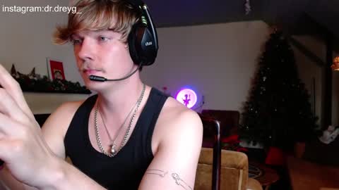 Snapshot of hercules__ chatting on January 15, 3:39 pm Gregblonde  Alextattoo online show from January 15, 3:39 pm