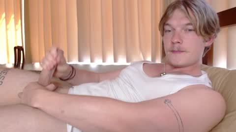 Snapshot of hercules__ chatting on January 26, 5:45 am Gregblonde  Alextattoo online show from January 26, 5:45 am