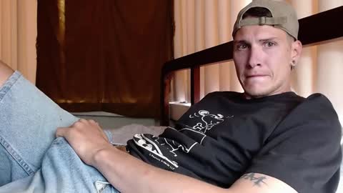 Snapshot of hercules__ chatting on February 6, 2:55 am Gregblonde  Alextattoo online show from February 6, 2:55 am