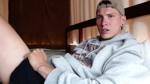Snapshot of hercules__ chatting on February 10, 12:30 am Gregblonde  Alextattoo online show from February 10, 12:30 am