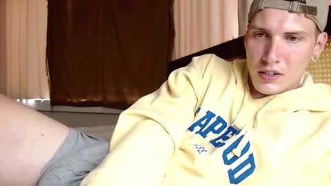 Snapshot of hercules__ chatting on February 15, 1:21 am Gregblonde  Alextattoo online show from February 15, 1:21 am