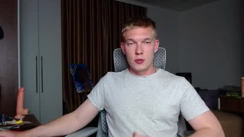 Snapshot of hercules__ chatting on September 10, 11:54 am Gregblonde  Alextattoo online show from September 10, 11:54 am