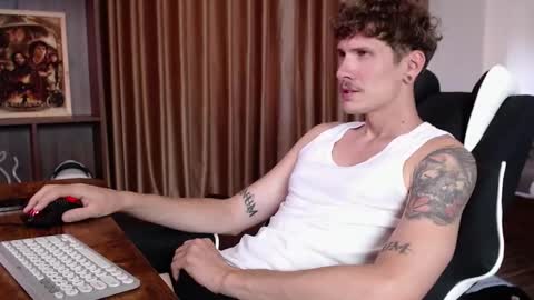 Snapshot of hercules__ chatting on September 11, 3:17 am Gregblonde  Alextattoo online show from September 11, 3:17 am