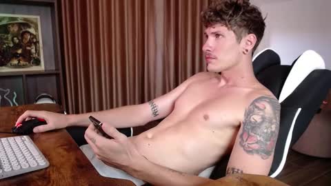 Snapshot of hercules__ chatting on September 12, 1:06 am Gregblonde  Alextattoo online show from September 12, 1:06 am