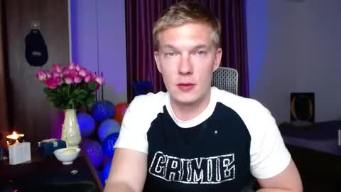 Snapshot of hercules__ chatting on September 29, 4:45 pm Gregblonde  Alextattoo online show from September 29, 4:45 pm