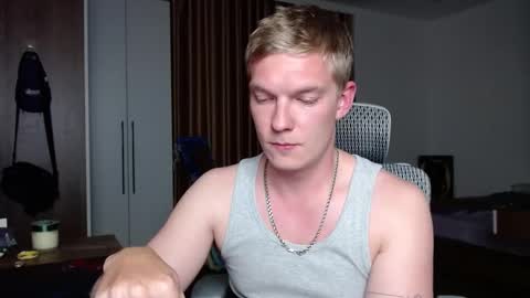 Snapshot of hercules__ chatting on October 7, 3:31 pm Gregblonde  Alextattoo online show from October 7, 3:31 pm