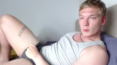 Snapshot of hercules__ chatting on October 16, 5:03 pm Gregblonde  Alextattoo online show from October 16, 5:03 pm