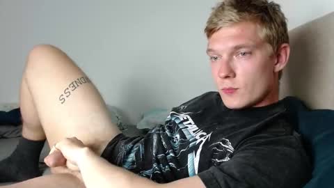 Snapshot of hercules__ chatting on October 30, 4:08 pm Gregblonde Alextattoo online show from October 30, 4:08 pm