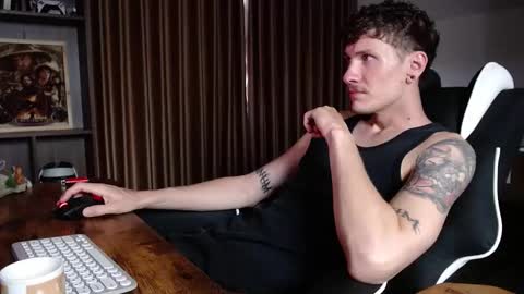 Snapshot of hercules__ chatting on November 22, 1:26 am Gregblonde Alextattoo online show from November 22, 1:26 am