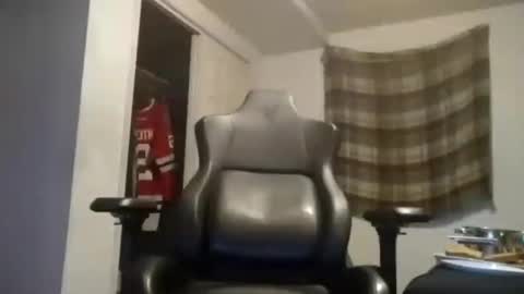 Snapshot of hereforbootyyy chatting on December 13, 6:21 am Hereforbootyyyy online show from December 13, 6:21 am