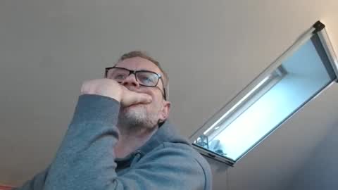 hering76 online show from March 15, 7:25 am