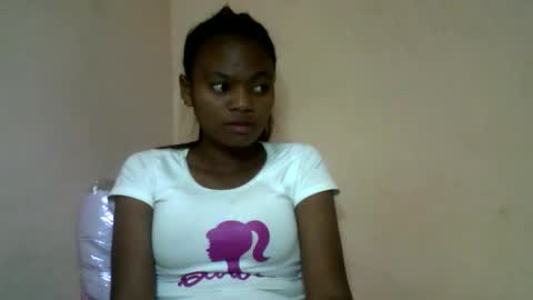 Snapshot of herisse01 chatting on June 7, 8:01 pm herisse01 online show from June 7, 8:01 pm