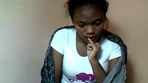 Snapshot of herisse01 chatting on June 16, 11:18 pm herisse01 online show from June 16, 11:18 pm