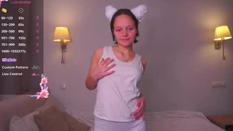 Snapshot of herminaabedi chatting on December 5, 10:13 am Hermina online show from December 5, 10:13 am