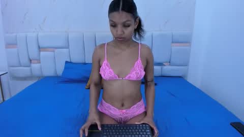 hermione_brown online show from February 9, 7:07 pm