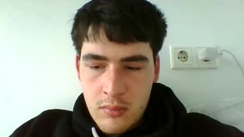 hernuskriel online show from April 13, 5:40 pm