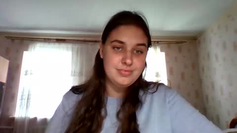 hess_luna_ online show from September 13, 9:20 am