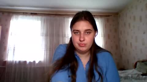 hess_luna_ online show from September 15, 9:09 am