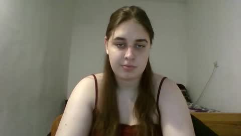 hess_luna_ online show from September 30, 10:42 am