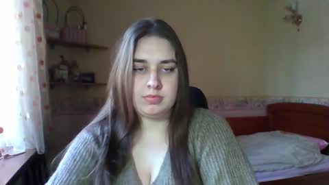 hess_luna_ online show from January 12, 9:25 am