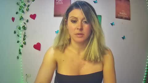 Hestesiaxx online show from January 14, 2:08 am