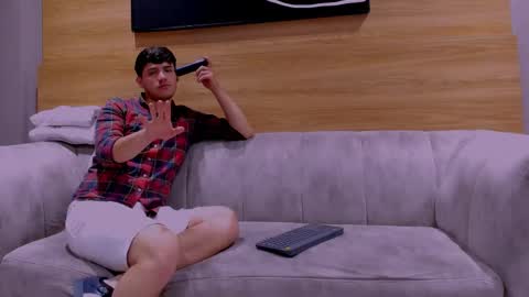 heteros men online show from December 15, 1:26 pm