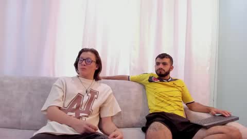 heteros men online show from May 8, 1:49 pm