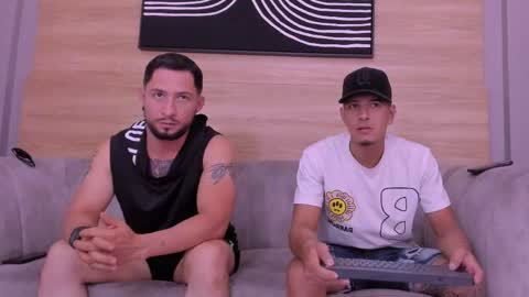 heteros men online show from May 14, 2:24 pm