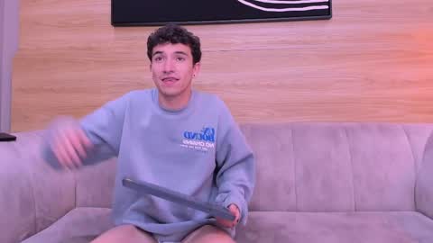 heteros men online show from May 30, 2:14 pm